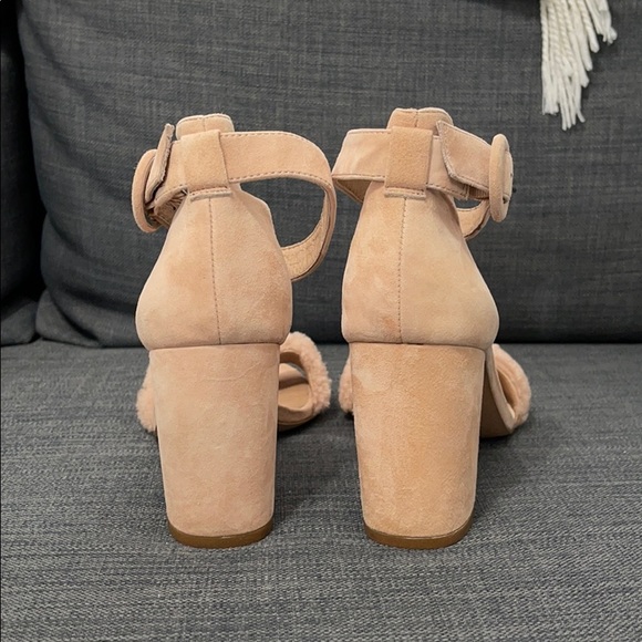 Madewell Regina Ankle Strap Shearling Sandel - Picture 5 of 6